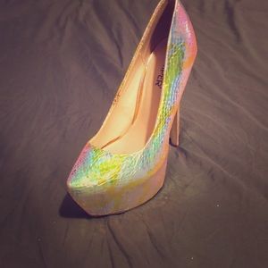 Pump heels